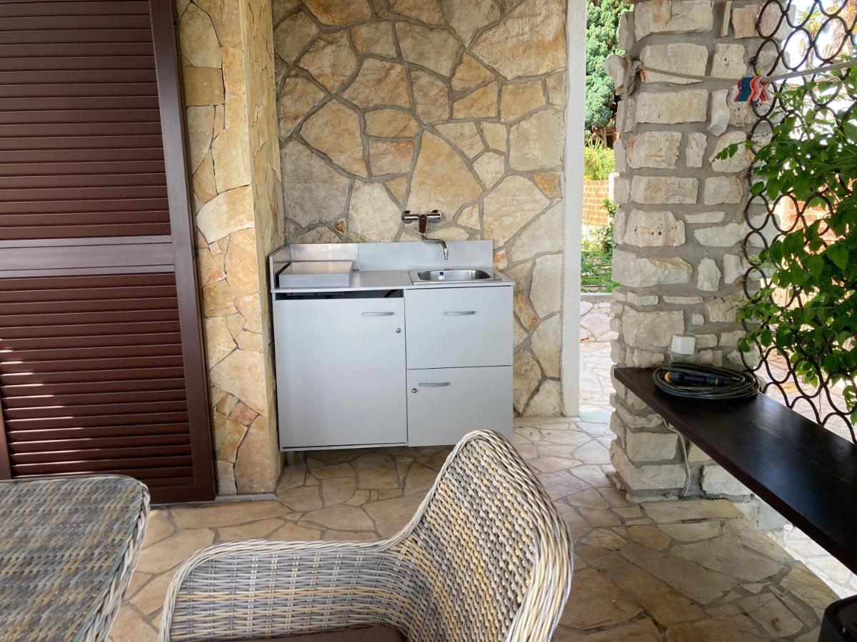Karigador Beach House Exterior photo
